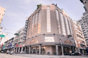 Гостиница Waugh Den Business Hotel  Taichung City